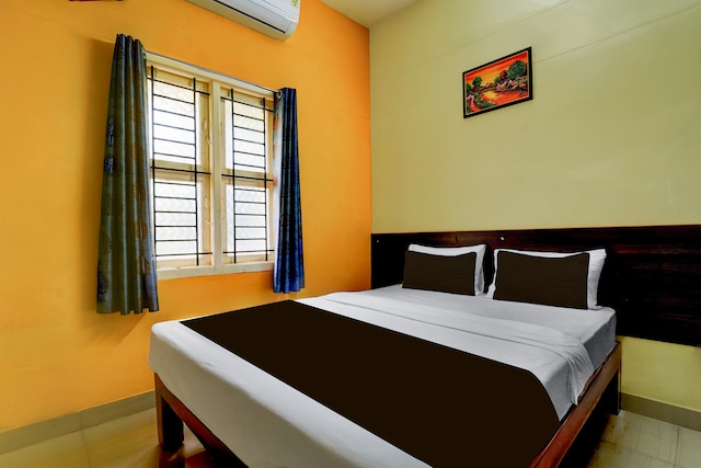 Hotel O Aarudra Residency Thanjavur Airport