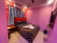 Hotel O Pinki Guest House Mukundapur Bus Stand