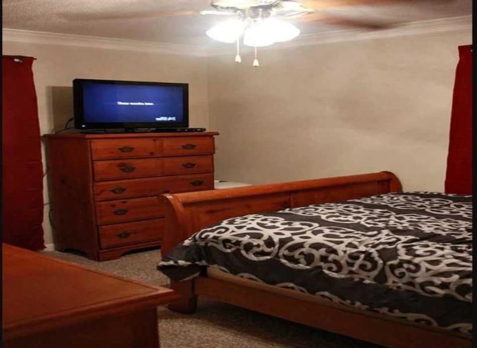 SPOT ON Vrindavan Hotel And Lodge, Unchahar, Unchahar