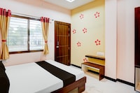 SPOT ON Hotel Krishna Raj Ujjain Junction