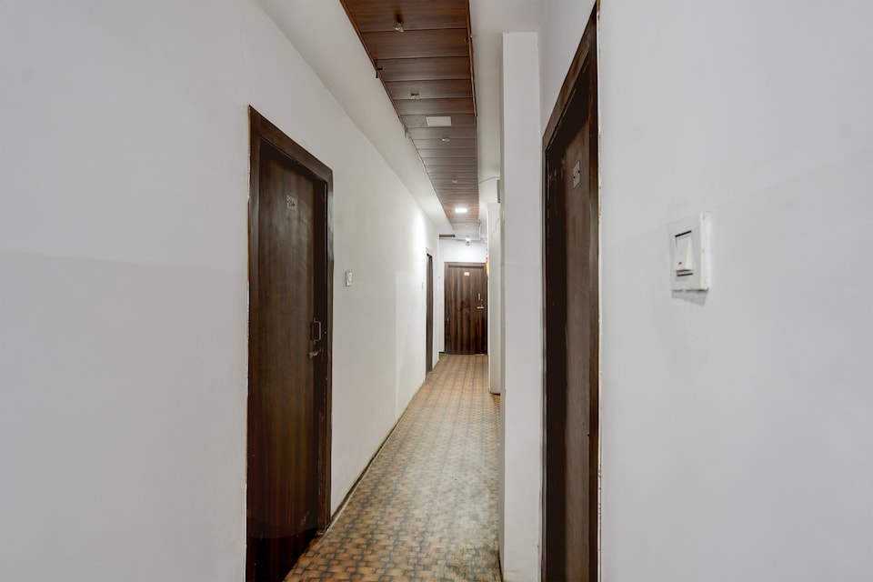 Hotel O Green Park Guest House, Anand Vihar Delhi, Delhi