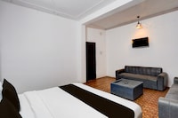 OYO 838374 Hotel Green Park Guest House