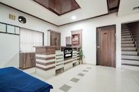 Super Collection O Sachivalaya Metro Station Gandhinagar Formerly Hotel Ghunghat Inn