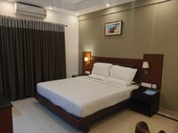 Collection O Thiruvananthapuram Zoo Formerly Anby Lodge