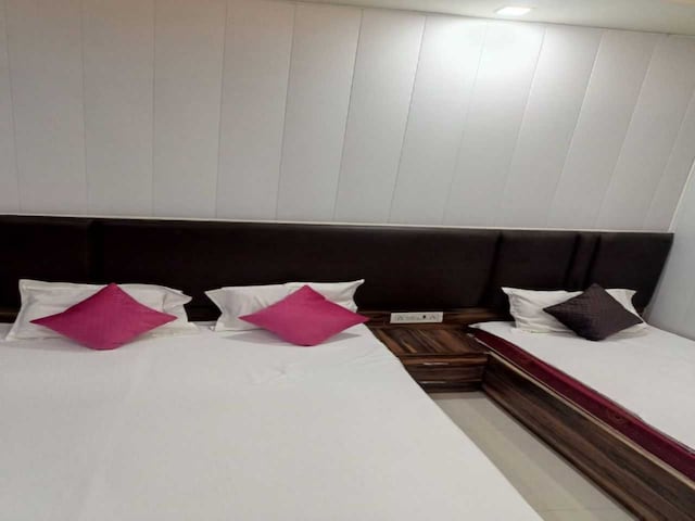 Hotel O Kashi Basera Paying Guest House 