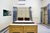SPOT ON Vishwa Deva Homestay Varanasi Junction Railway Station