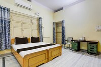 SPOT ON Vishwa Deva Homestay Varanasi Junction Railway Station
