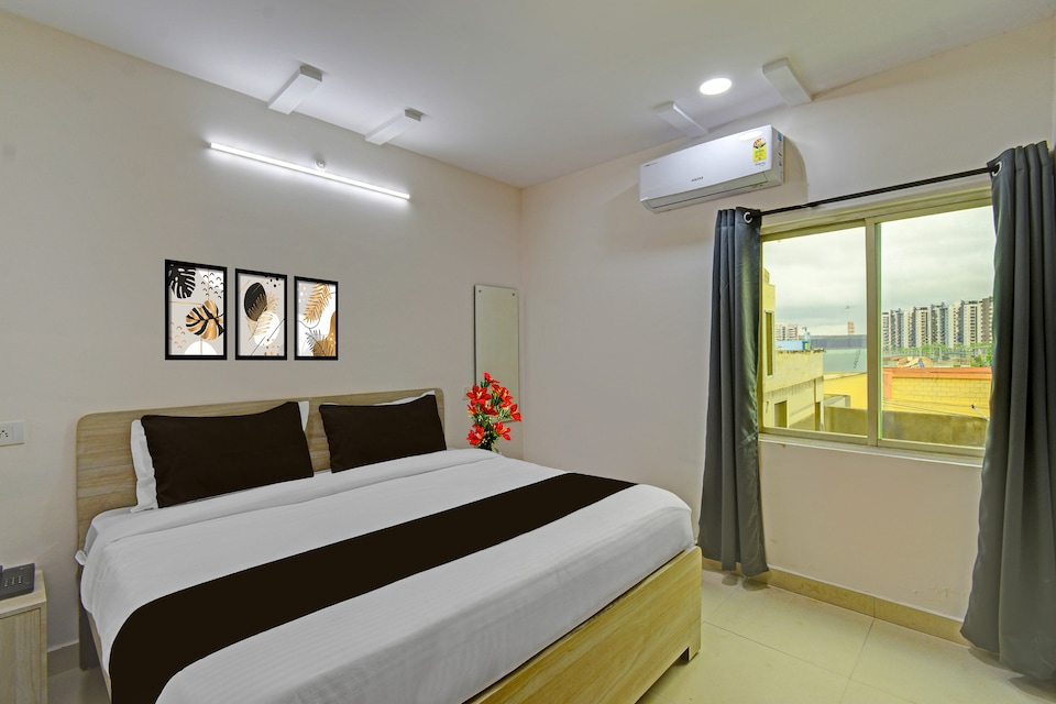 Super Collection O White Field Road Hyderabad Formerly Ayaan Signature Suites, Gachibowli, Hyderabad