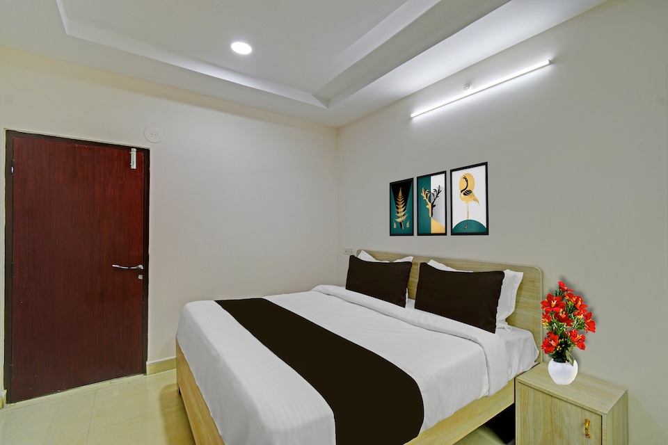 Super Collection O White Field Road Hyderabad Formerly Ayaan Signature Suites, Gachibowli, Hyderabad