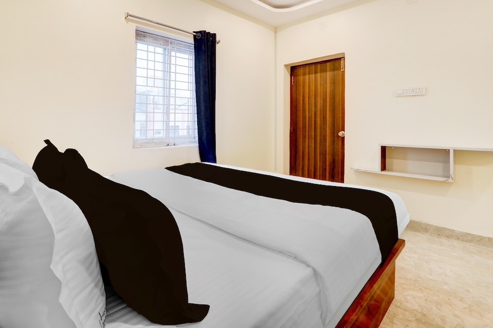 Hotel O Rainbow , Nakkalagutta Hanamkonda Warangal, Warangal