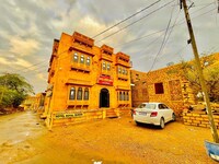 Hotel O Royal Queen