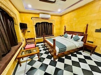 Hotel O Royal Queen