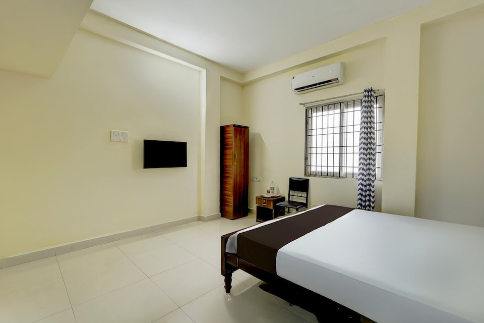 Hotel O Aditya Residency Avadi Road Bus Stand, Porur Chennai, Chennai