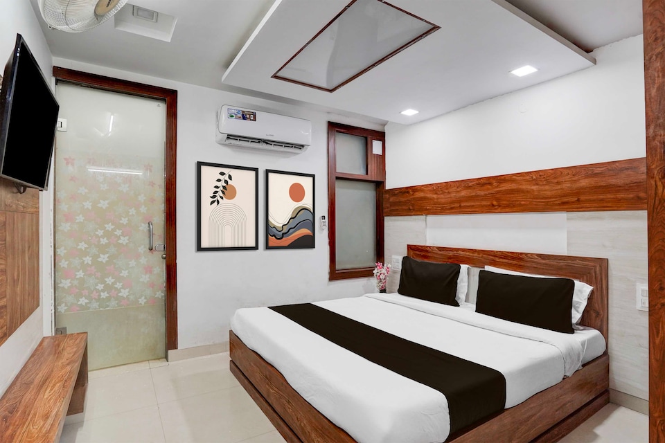 [Day Stay - 8 AM to 8 PM] Hotel O Bathinda Railway Station, Mall Road Bathinda, Bathinda