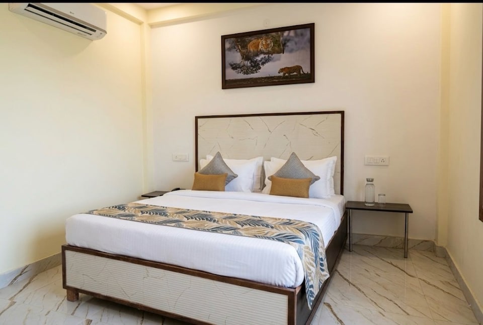OYO 838439 Hotel Shri Panchmukhi Residency, Kota, Kota
