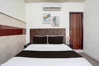 Collection O Johri Enclave Metro Station Second Home