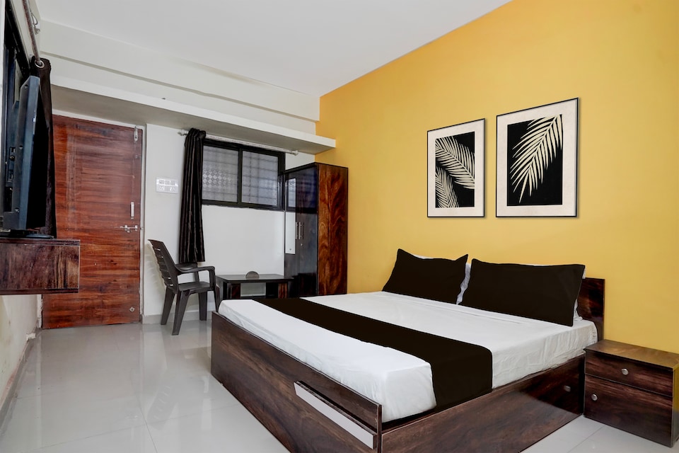 Hotel O 24k GOLD Sasvad Road Railway Satation, Hadapsar Pune, Pune