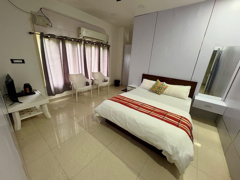 Collection O Panikhaiti Railway Station Formerly Brahmaputra View Guest House, Six Mile Guwahati, Guwahati