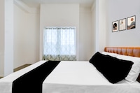 Collection O Panikhaiti Railway Station Formerly Brahmaputra View Guest House