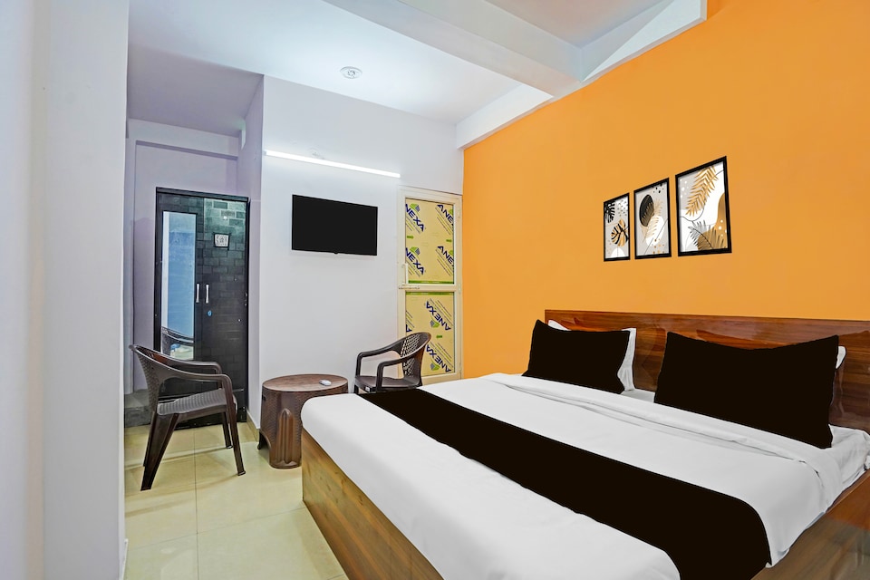Hotel O by OYO Walk Inn, Noida City, Noida