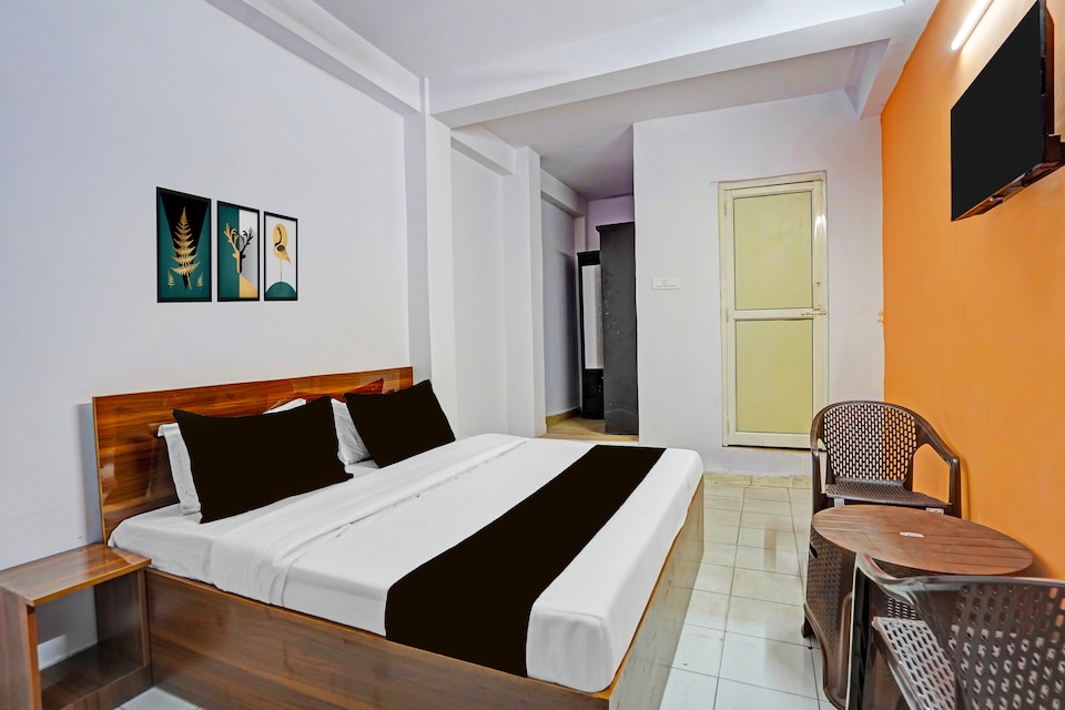 Hotel O by OYO Walk Inn, Noida City, Noida