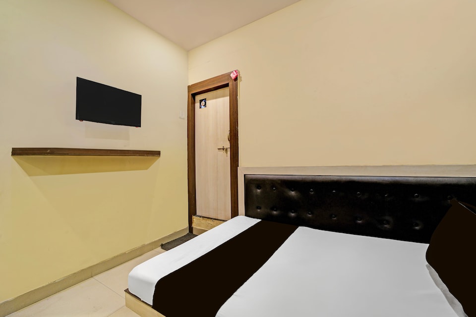 Super Hotel O Sanjay Karond Charaha, MP Nagar Bhopal, Bhopal