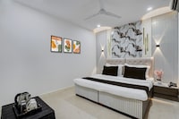 Hotel O Ritz Rivera East Azad Nagar Metro Station