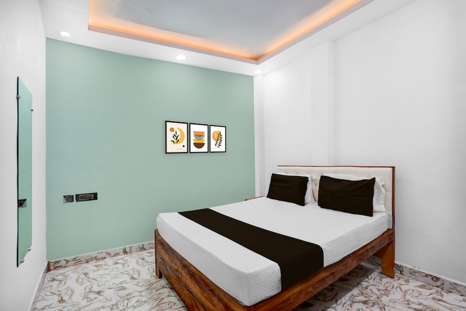 SPOT ON HOTEL R.V.GRAND, Kanpur City, Kanpur