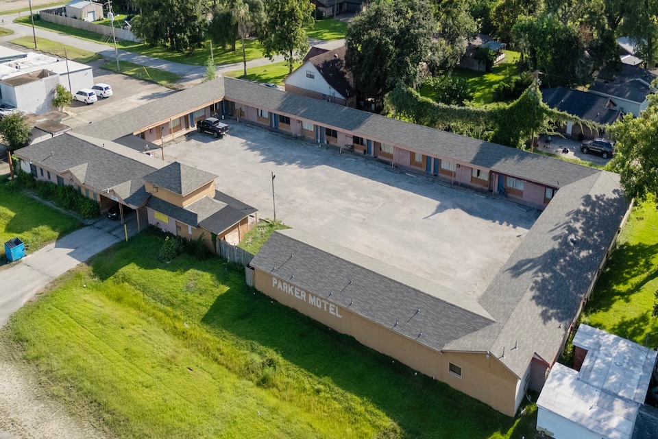 Capital O Parker Motel Clute Jackson Tx 332, C77511, Clute TX