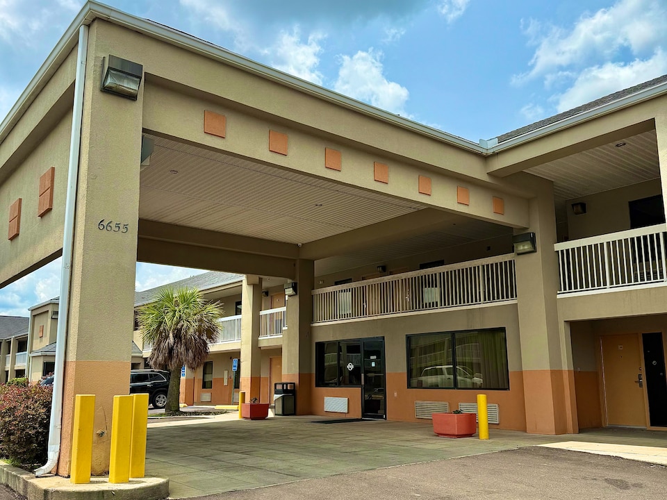 Magnolia Inn Townhouse Hattiesburg MS I-59, C39401, Hattiesburg