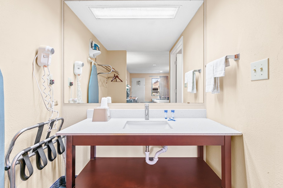 Magnolia Inn Townhouse Hattiesburg MS I-59, C39401, Hattiesburg