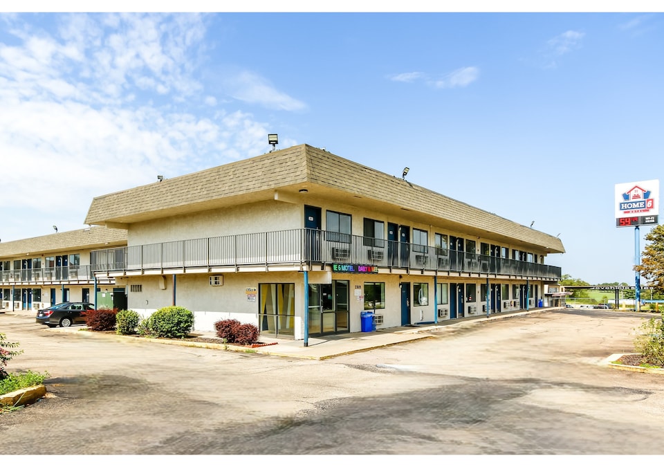 Home 6 by Townhouse Topeka KS I 70, Topeka KS_g6, Topeka KS