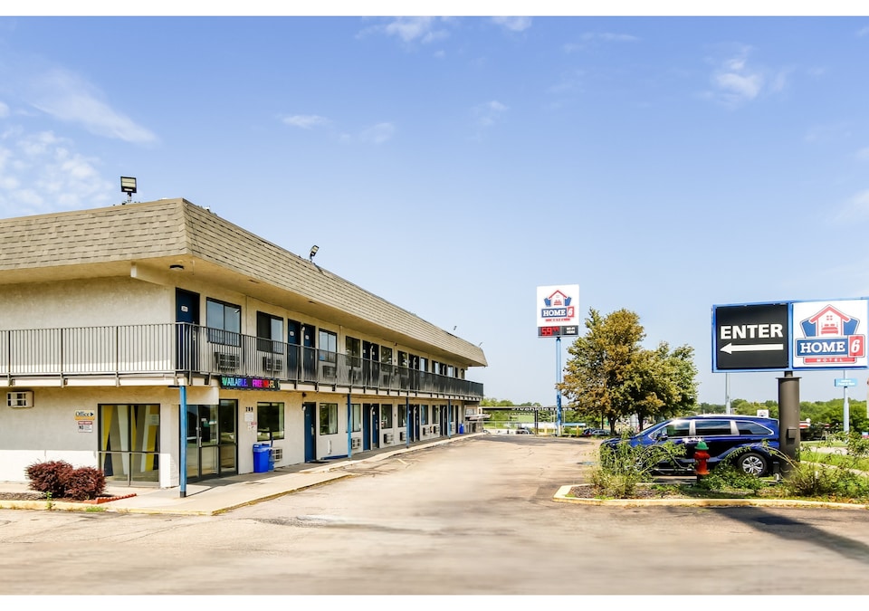 Home 6 by Townhouse Topeka KS I 70, Topeka KS_g6, Topeka KS