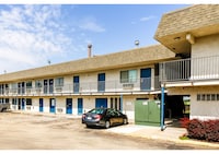 Home 6 by Townhouse Topeka KS I 70