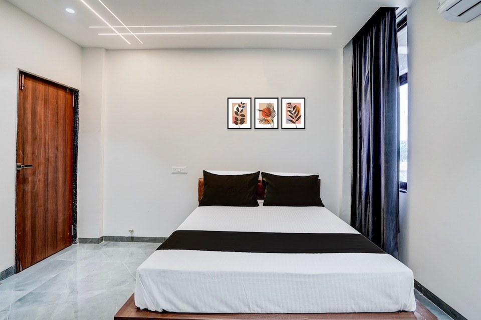 Hotel O Sunflower Lodge Solapur-mumbai Highway, Urlikanchan, Pune