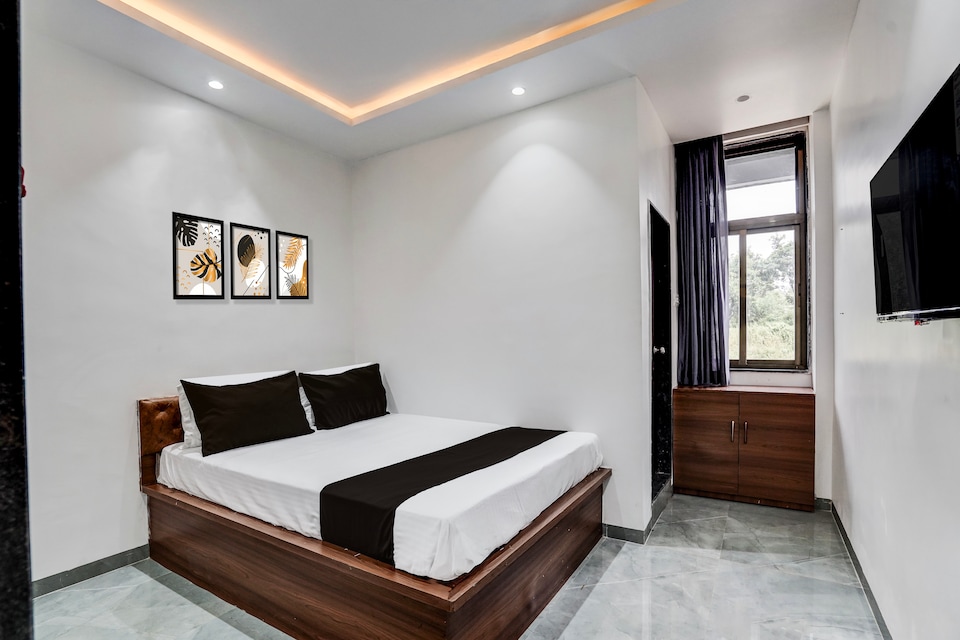 Hotel O Sunflower Lodge Solapur-mumbai Highway, Urlikanchan, Pune