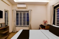 Townhouse The 36 Inn Madhuravada Bus Stop