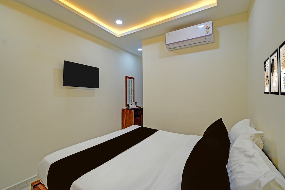 Super Collection O Hyderabad Central University, Kondapur, Hyderabad