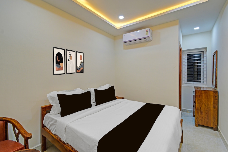 Collection O Hyderabad Central University, Kondapur, Hyderabad