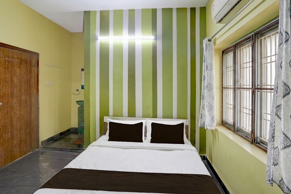 Hotel O by OYO SV GRAND APSRTC Depot, kadapa, Kadapa