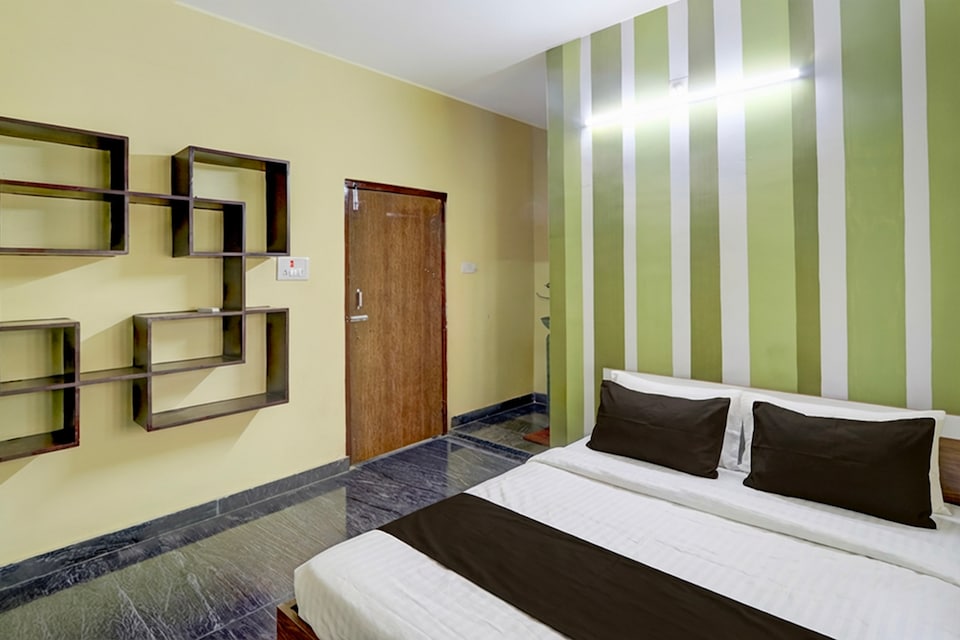 Hotel O by OYO SV GRAND APSRTC Depot, kadapa, Kadapa