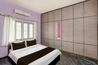 Hotel O by OYO SV GRAND APSRTC Depot