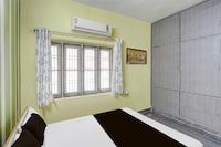 Hotel O SV GRAND APSRTC Depot