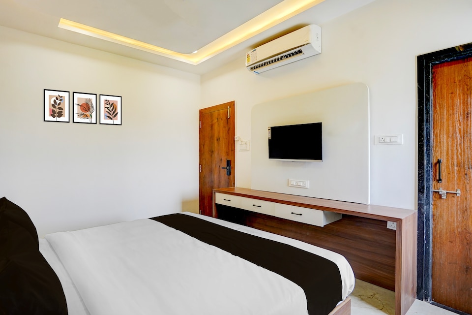 Hotel O Seemansh, Vijay Nagar Indore, Indore