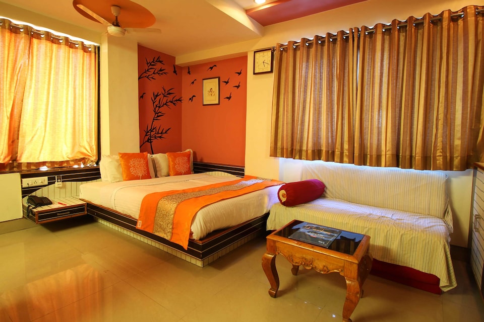 OYO 2395 Hotel Angan Residency, SG Highway Ahmedabad, Ahmedabad