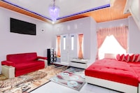 Hotel O Putra Family Homestay Sikunir Syariah