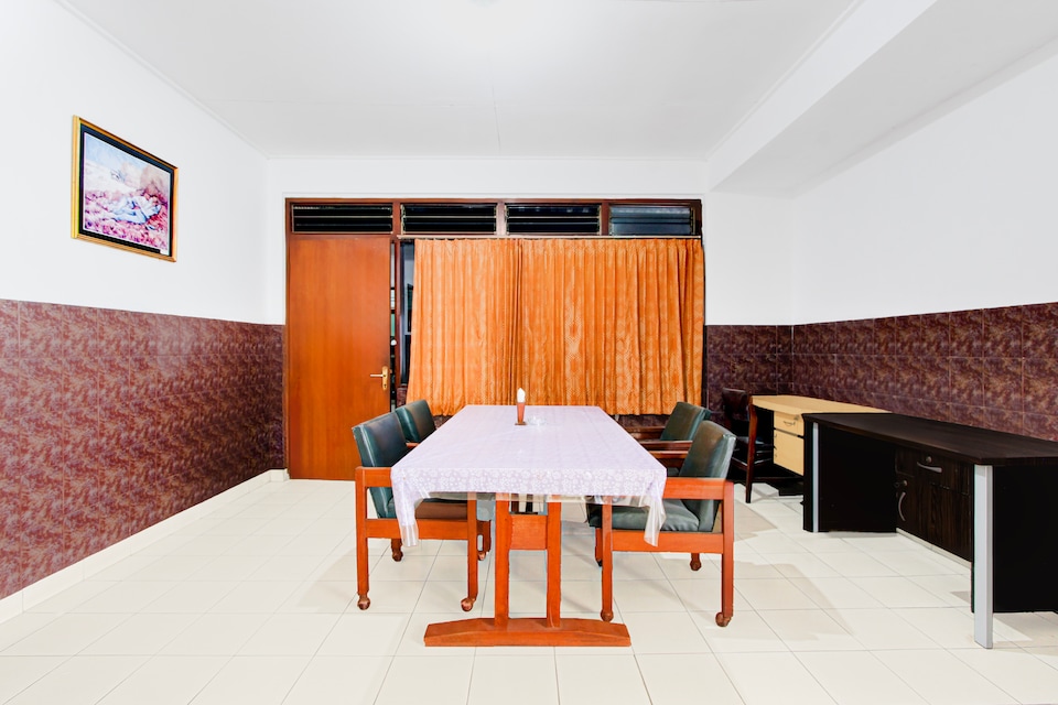 Hotel O Hotel Wisma Hasanah, Semarang Selatan, Semarang