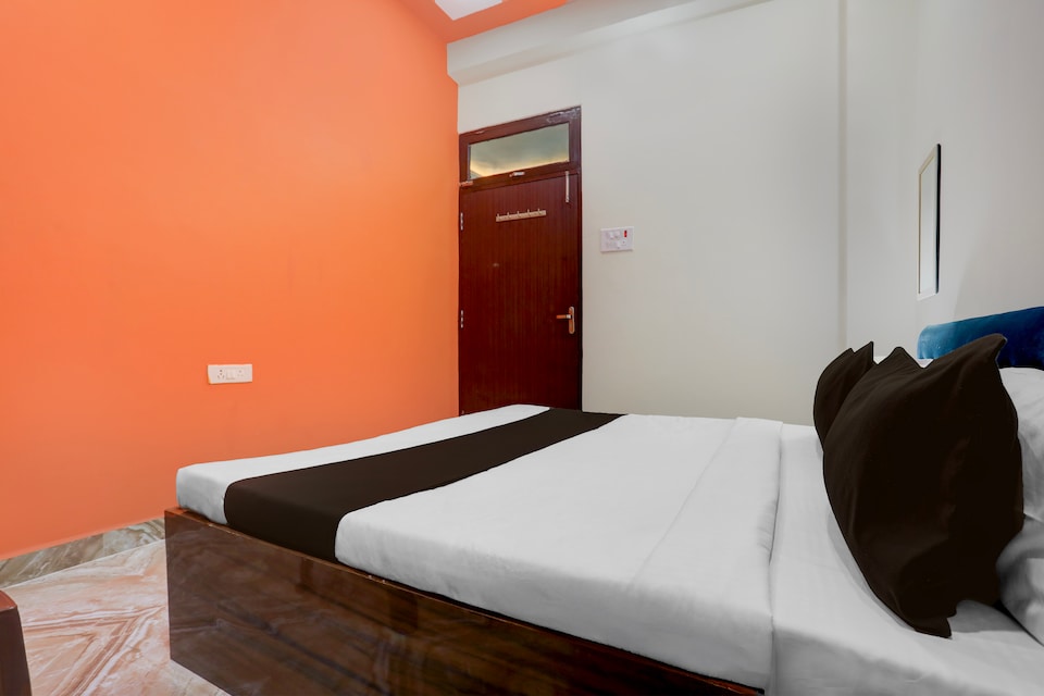 SPOT ON Rajshree Homestay Varanasi, Lanka, Varanasi