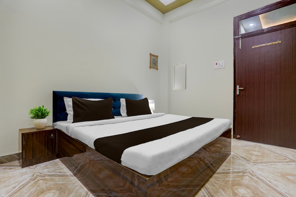 SPOT ON Rajshree Homestay Varanasi, Lanka, Varanasi