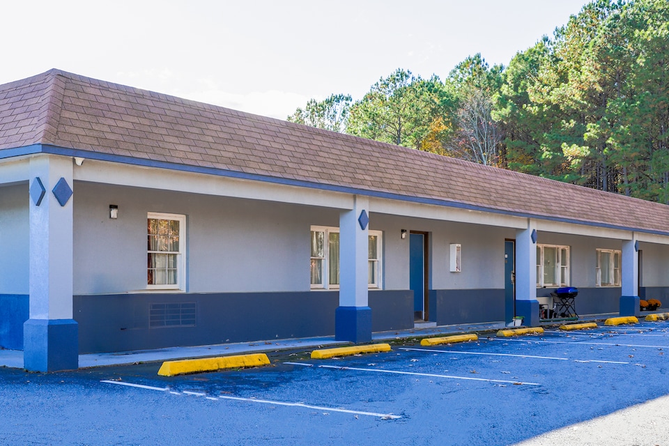 Whispering Pines by Hotel O Whitestone VA, White Stone, VA, White Stone, VA